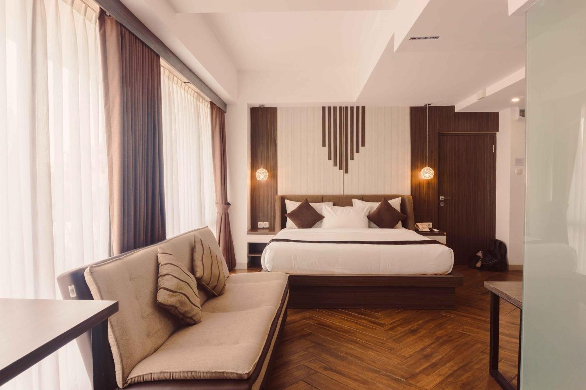 Fahira Hotel Syariah Bukittinggi Bagian luar foto