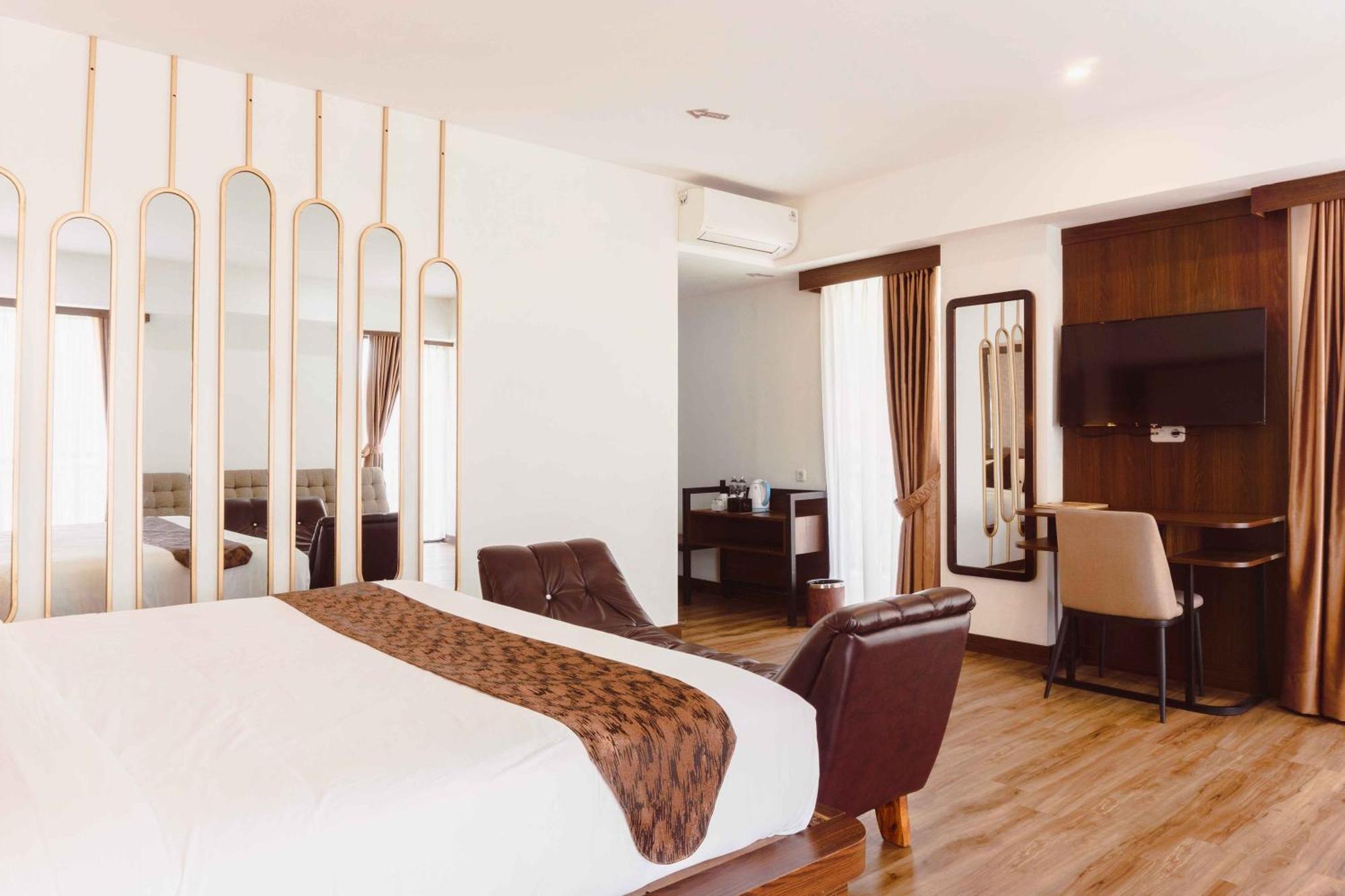 Fahira Hotel Syariah Bukittinggi Bagian luar foto