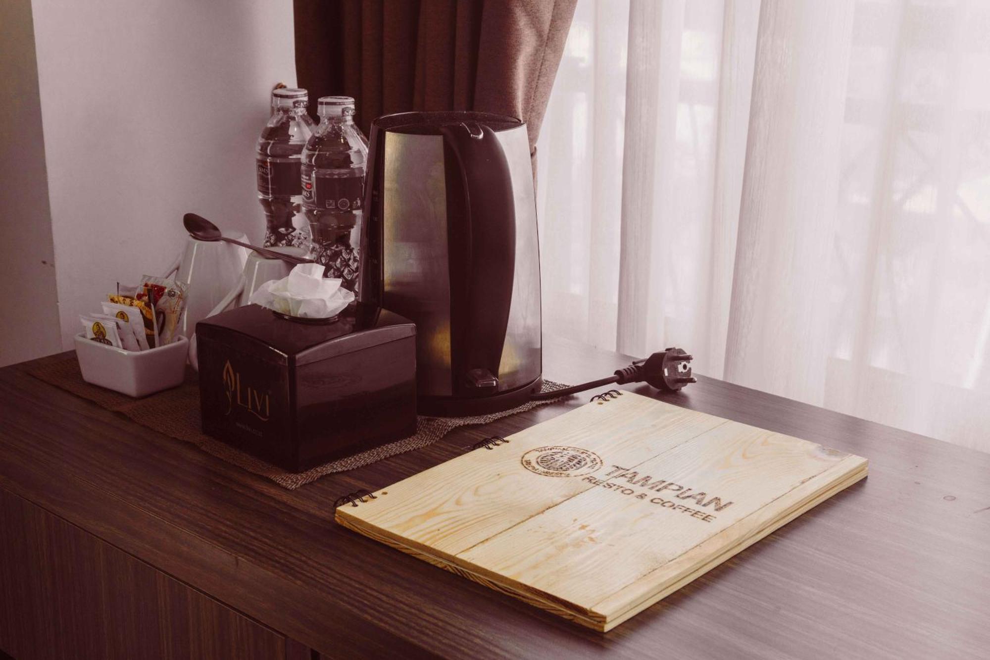 Fahira Hotel Syariah Bukittinggi Bagian luar foto